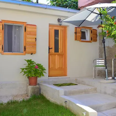 Romana Apartmán *